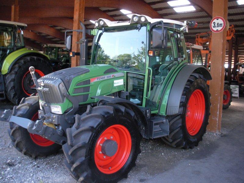 Gebrauchte Traktoren Und Landmaschinen Die Baywa Boerse Gebrauchtmaschine Fendt 208 Vario 8384
